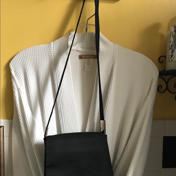 💋💋SOLD💋💋DKNY MESSENGER BAG - Picture 3 of 4